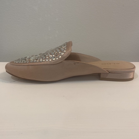 🔥5/$20🔥 Aldo Pink Satin Mules with Gems - Picture 4 of 16